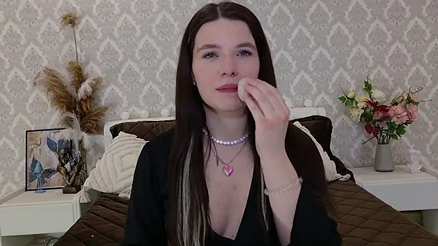 Nellie Medina online show from 25, 2, 2025