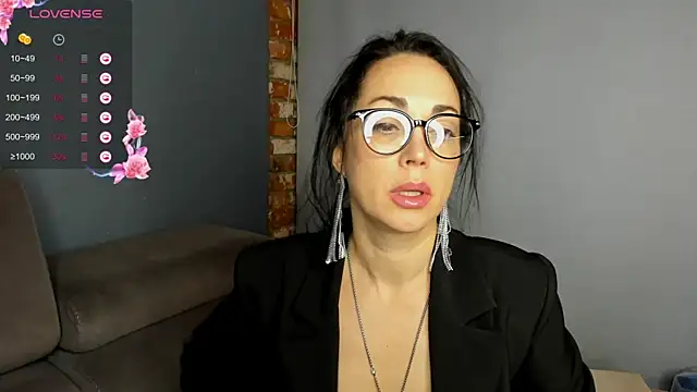 Snapshot of Monica_Weiss chatting on 10, 2, 2025 Monica Weiss online show from 10, 2, 2025