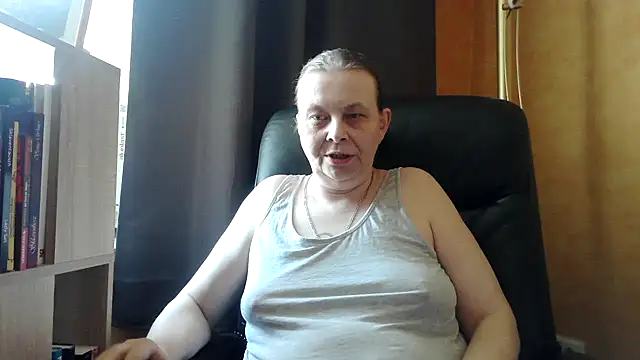 Sweet Phoenix online show from 22, 3, 2025