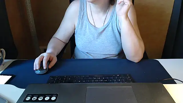 Snapshot of Sweet_Phoenix chatting on 27, 5, 2026 Sweet Phoenix online show from 27, 5, 2026