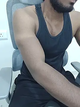 Snapshot of hot_boy_dic chatting on 18, 3, 2026 hot boy dic online show from 18, 3, 2026