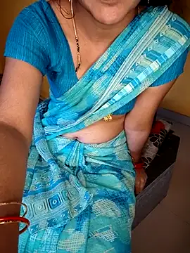 Snapshot of lovelygirl4567 chatting on 28, 9, 2025 lovelygirl4567 online show from 28, 9, 2025