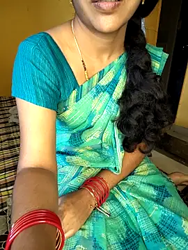 Snapshot of lovelygirl4567 chatting on 29, 9, 2025 lovelygirl4567 online show from 29, 9, 2025