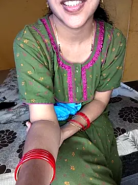 Snapshot of lovelygirl4567 chatting on 3, 10, 2025 lovelygirl4567 online show from 3, 10, 2025
