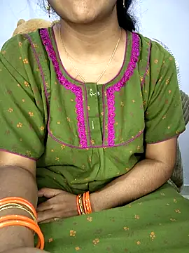 lovelygirl4567 online show from 18, 11, 2025