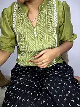 Snapshot of lovelygirl4567 chatting on 26, 4, 2026 lovelygirl4567 online show from 26, 4, 2026