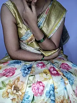 Snapshot of lovelygirl4567 chatting on 27, 5, 2026 lovelygirl4567 online show from 27, 5, 2026