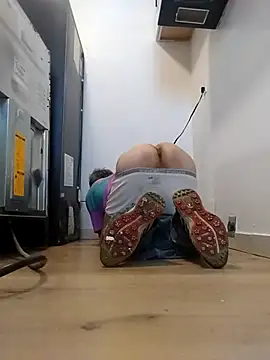 Cloudin around online show from 6, 3, 2025