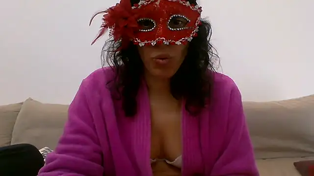 couple-tuga online show from 17, 2, 2025