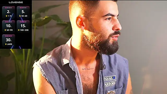 Snapshot of HairyRobxxx chatting on 1, 10, 2025 HairyRobxxx online show from 1, 10, 2025