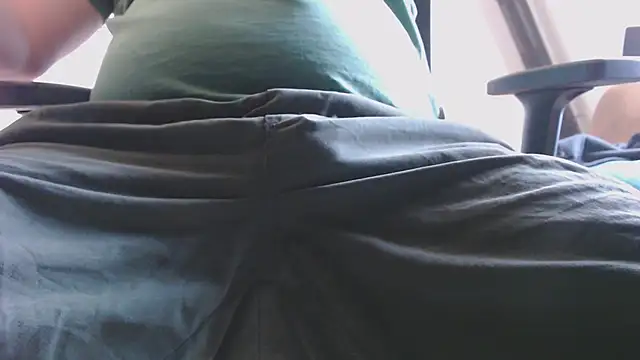 Snapshot of calypsohot chatting on 9, 7, 2026 calypsohot online show from 9, 7, 2026