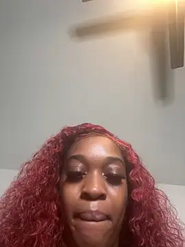 Snapshot of PrettypetitePrincess chatting on 22, 2, 2025 PrettypetitePrincess online show from 22, 2, 2025