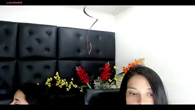 Carolaine01 online show from 24, 2, 2025