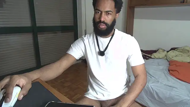 Snapshot of kevi_cocks chatting on 28, 4, 2026 kevi cocks online show from 28, 4, 2026