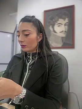 BELLA--26 online show from 22, 12, 2025