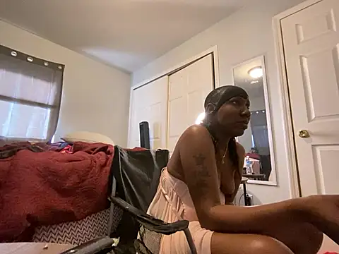 Yoshibaby2670 online show from 16, 3, 2025