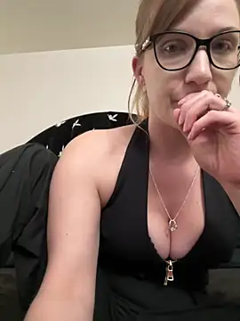 Kitty DaCocks online show from 2, 12, 2025