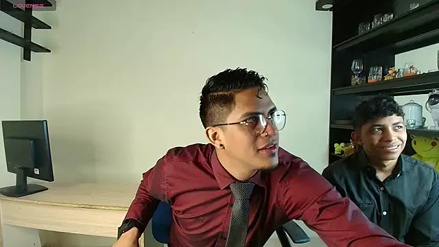 Snapshot of twinkmilk_ chatting on 8, 1, 2025 twinkmilk online show from 8, 1, 2025