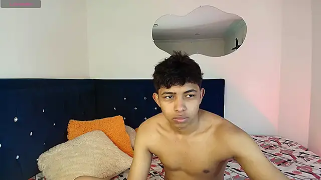 Snapshot of twinkmilk_ chatting on 13, 1, 2025 twinkmilk online show from 13, 1, 2025