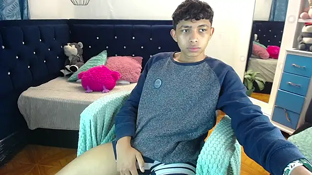 Snapshot of twinkmilk_ chatting on 18, 3, 2025 twinkmilk online show from 18, 3, 2025