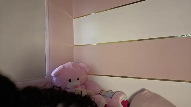 Charlotte  Miller online show from 4, 11, 2025