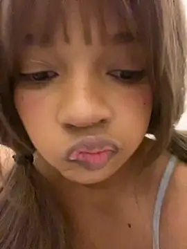 AwkwardJasminee online show from 26, 11, 2025