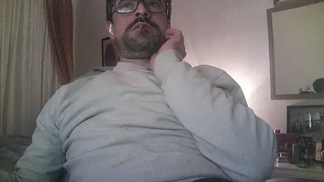 Snapshot of Patrickhound chatting on 14, 2, 2025 Patrickhound online show from 14, 2, 2025