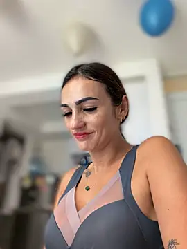 Samantha bigboobs online show from 1, 3, 2026