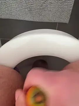 bigfatpussy28 online show from 17, 4, 2026