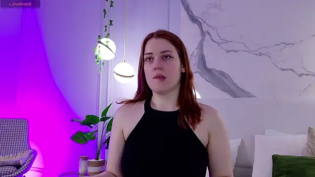 Snapshot of EllieGarson chatting on 6, 6, 2026 EllieGarson online show from 6, 6, 2026