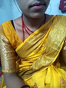 Amaya Bajwa online show from 5, 3, 2025