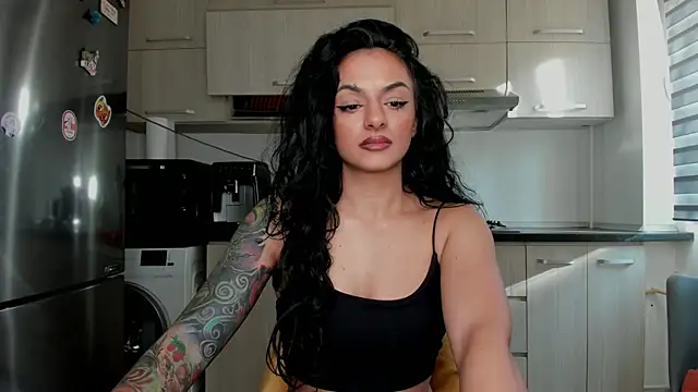 NNNoire online show from 28, 1, 2025