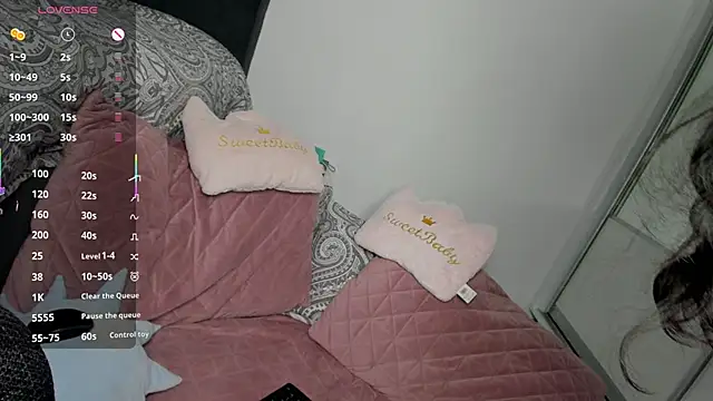 NNNoire online show from 4, 10, 2025