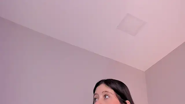 sara  jones gh online show from 25, 11, 2025