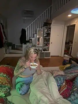 Snapshot of kittiekatieyogi chatting on 10, 2, 2025 kittiekatieyogi online show from 10, 2, 2025