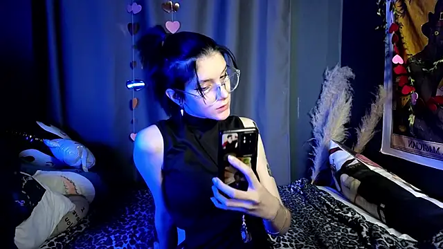 Hyeon Jin online show from 24, 2, 2025