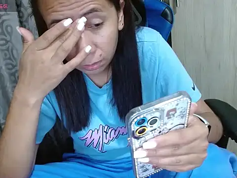 Danielagomez33 online show from 2, 6, 2026