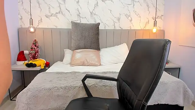 Blue Angell online show from 7, 1, 2025