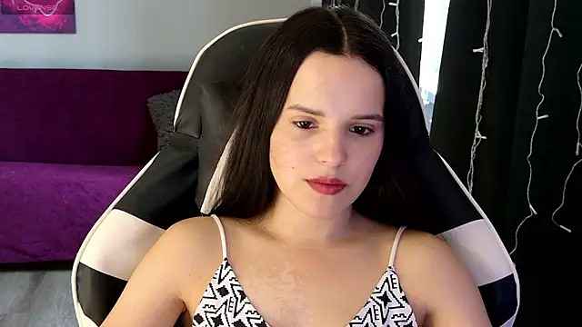 Snapshot of Harleen_Moore chatting on 21, 7, 2026 Harleen Moore online show from 21, 7, 2026
