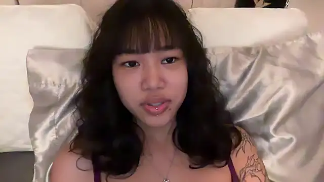 Snapshot of donna_creamteam chatting on 16, 2, 2025 donna creamteam online show from 16, 2, 2025