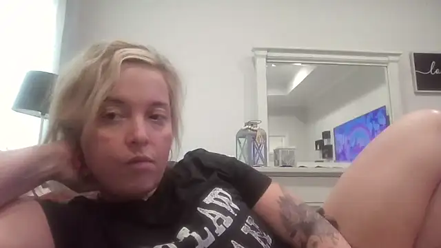 Snapshot of JennaLynn785 chatting on 5, 2, 2025 JennaLynn785 online show from 5, 2, 2025