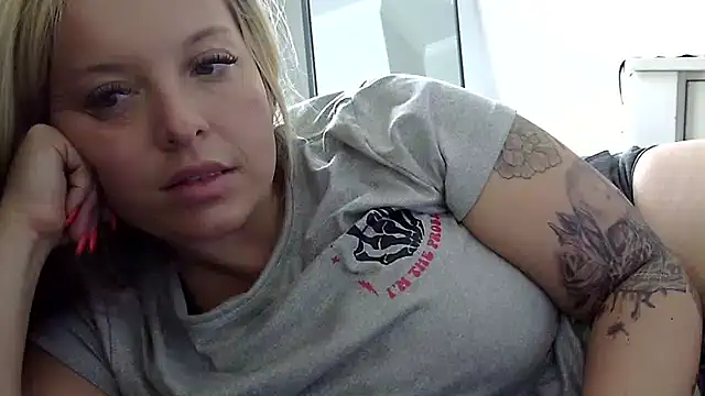 Snapshot of JennaLynn785 chatting on 22, 3, 2025 JennaLynn785 online show from 22, 3, 2025