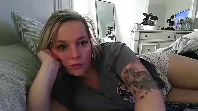 Snapshot of JennaLynn785 chatting on 7, 10, 2025 JennaLynn785 online show from 7, 10, 2025