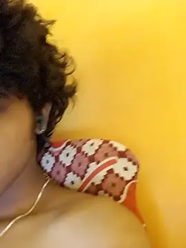 CosmicEmuu online show from 11, 1, 2025