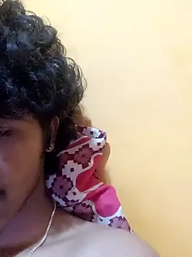 CosmicEmuu online show from 28, 1, 2025