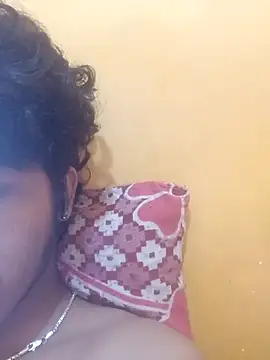 CosmicEmuu online show from 6, 10, 2025