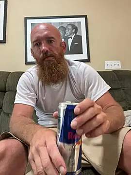 Snapshot of 32XRedBeard chatting on 3, 5, 2026 32XRedBeard online show from 3, 5, 2026