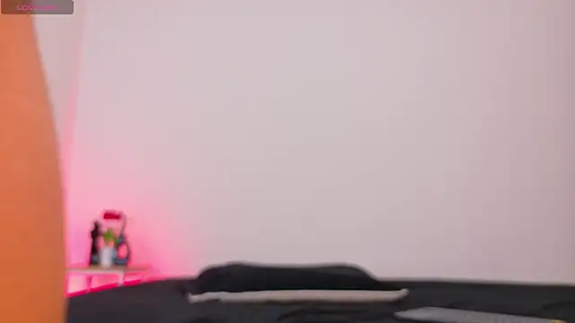 cristal antoni online show from 4, 3, 2026