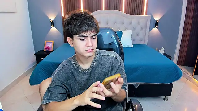 Tommy18   online show from 17, 1, 2026