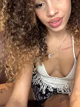 Snapshot of __KAMI__ chatting on 12, 2, 2025 KAMI online show from 12, 2, 2025